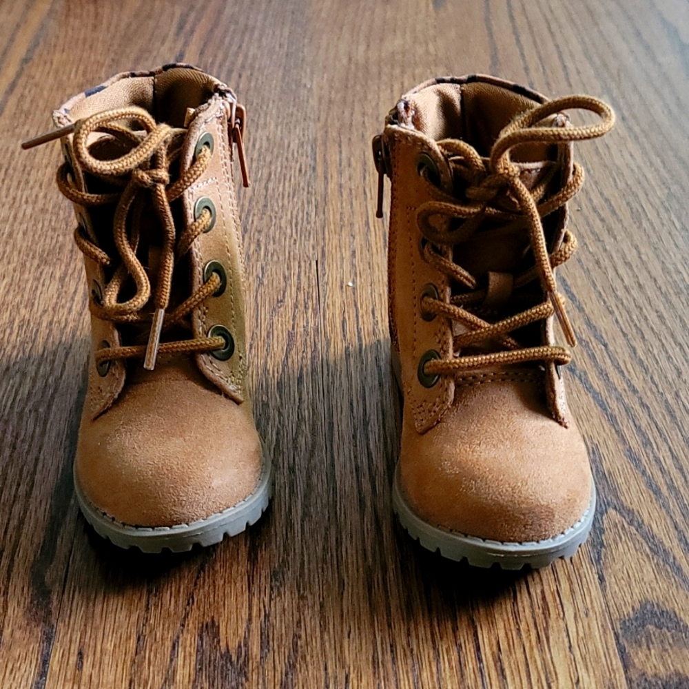 Tan cheetah collared boots